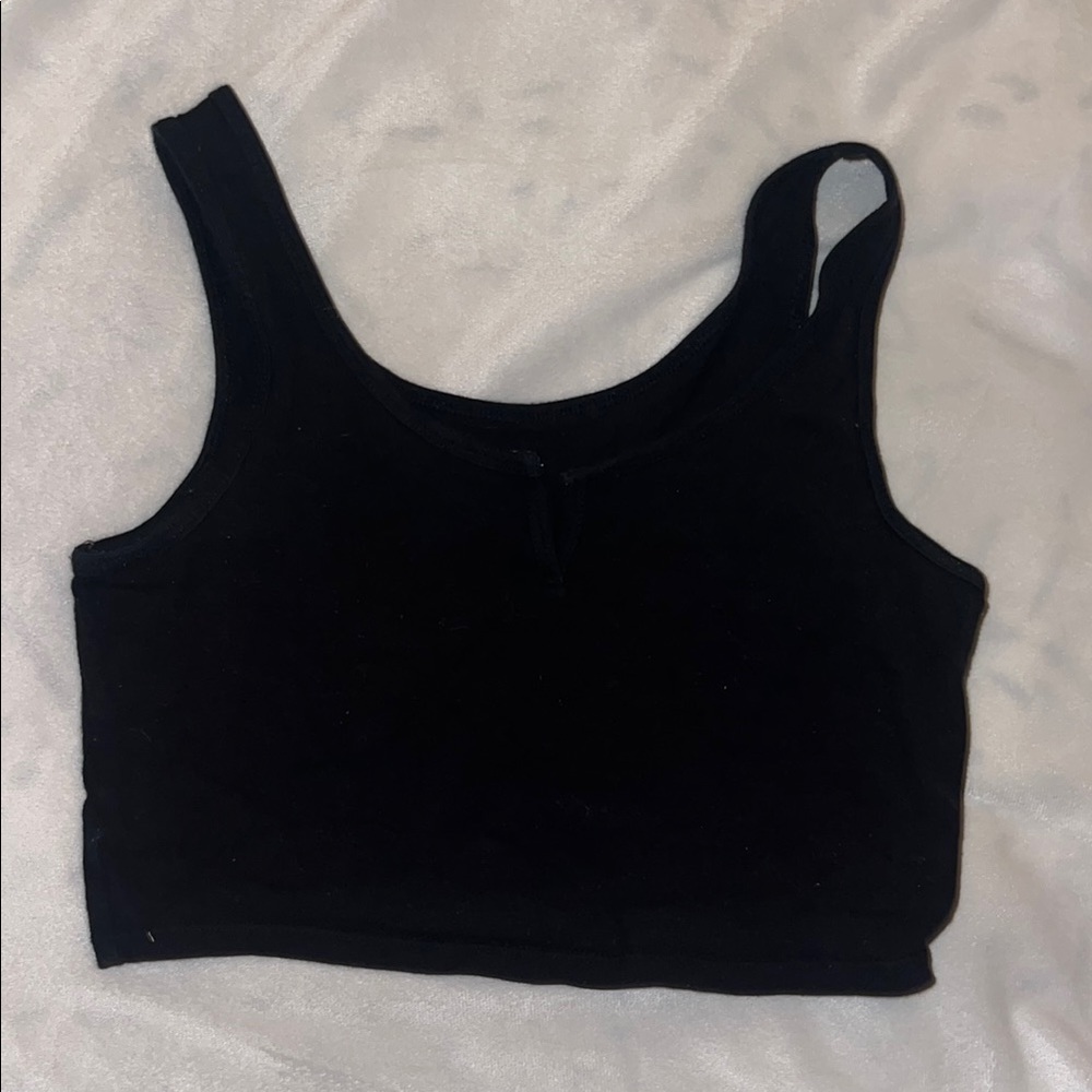 Black Sleeveless Crop Top